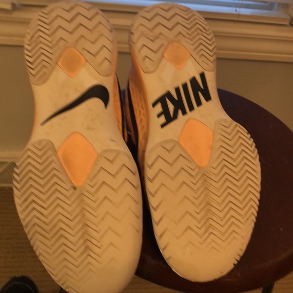 Nike Zoom Pegasus tennis shoes - Picture 9 of 10